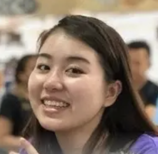 ディーアップ 里実さん