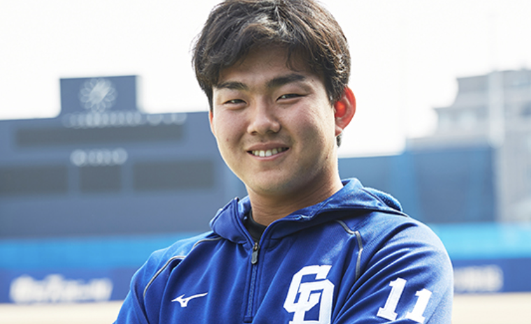 小笠原慎之介投手